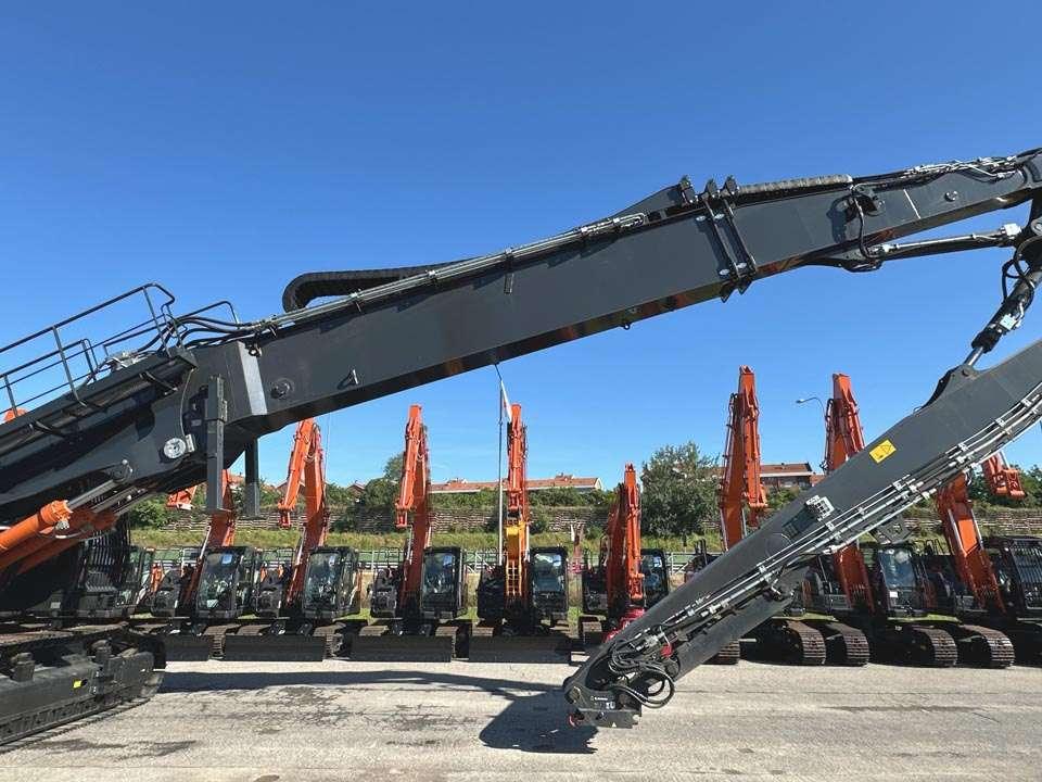 Hitachi KMC750S-7 Photo 5
