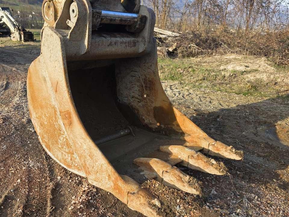Liebherr R954B HD Photo 12