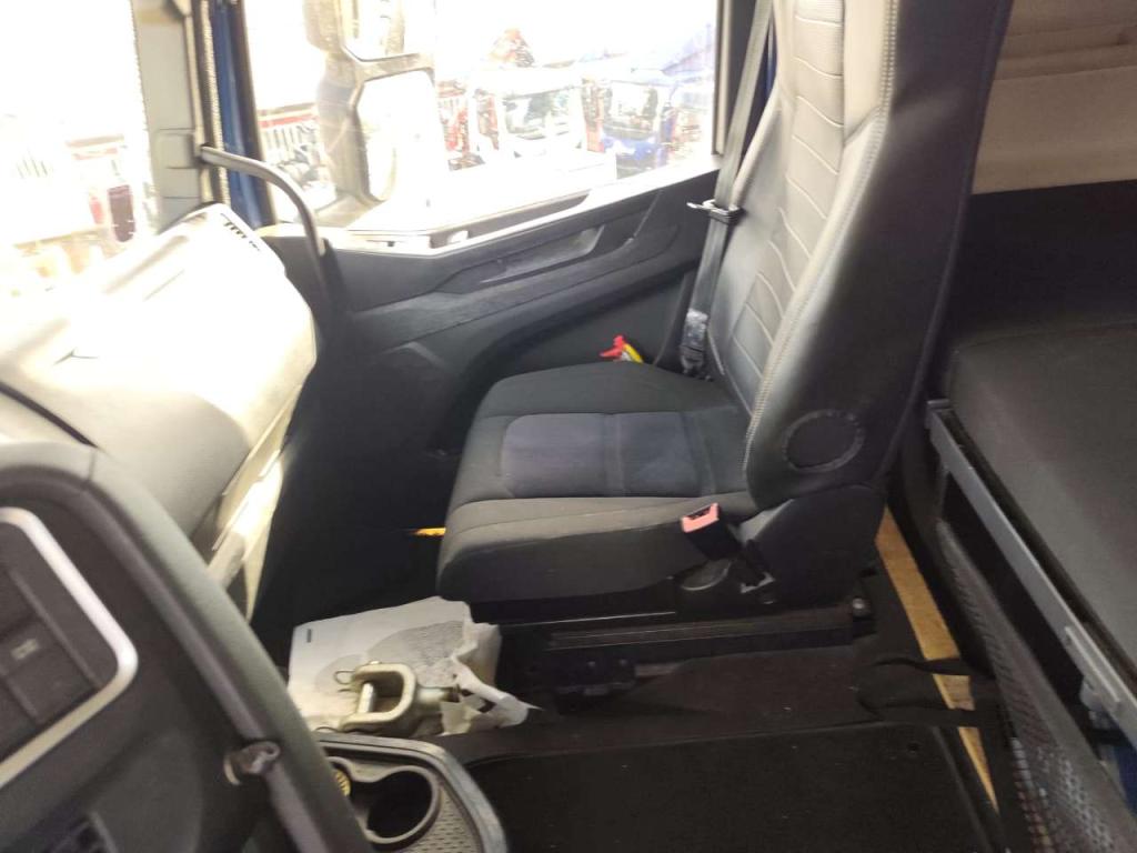 Iveco X-WAY 460 (260S46) Photo 13