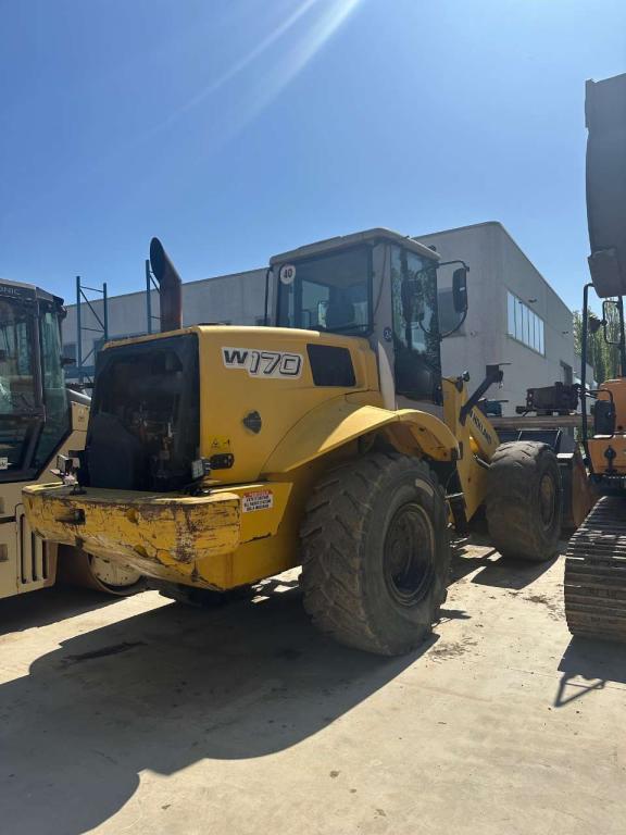 New Holland w170 Photo 1