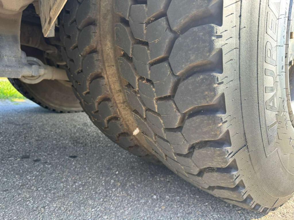 Iveco 330 6x4 Photo 11