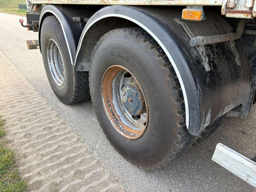 Iveco 330 6x4 Photo 20