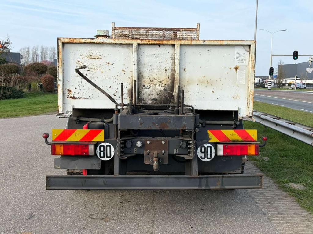 Iveco 330 6x4 Photo 4