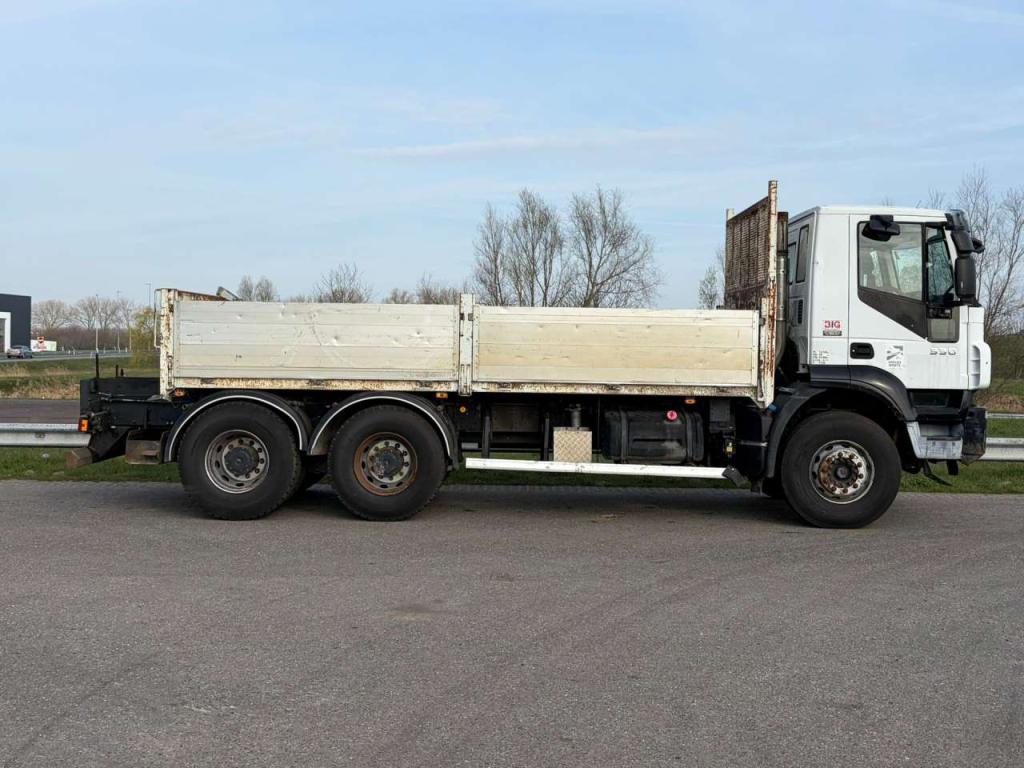 Iveco 330 6x4 Photo 6