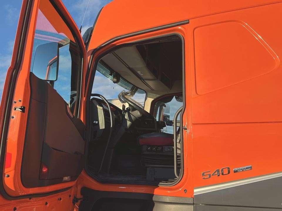 Volvo FH 540 42T 4x2 Photo 15