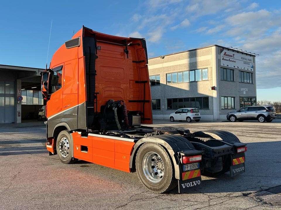 Volvo FH 540 42T 4x2 Photo 3