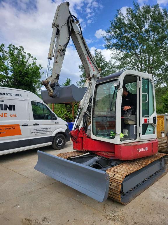 Takeuchi TB 153 FR Photo 1