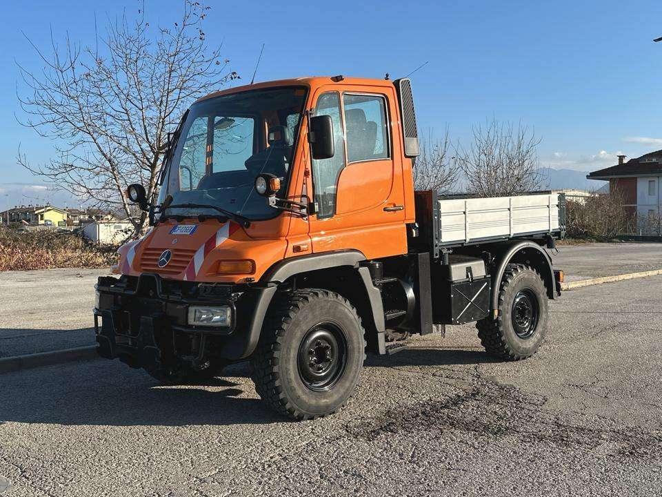 Mercedes-Benz Unimog 405-10 4X4 Photo 1