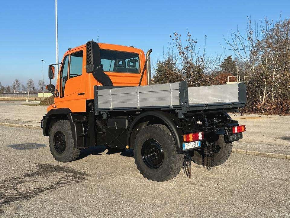Mercedes-Benz Unimog 405-10 4X4 Photo 3