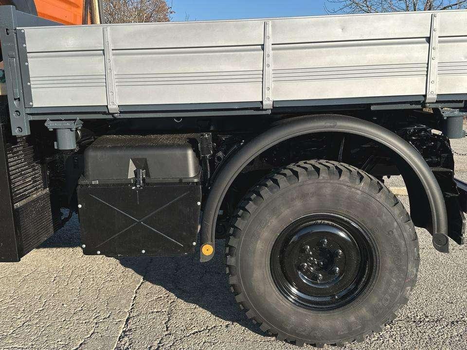 Mercedes-Benz Unimog 405-10 4X4 Photo 5