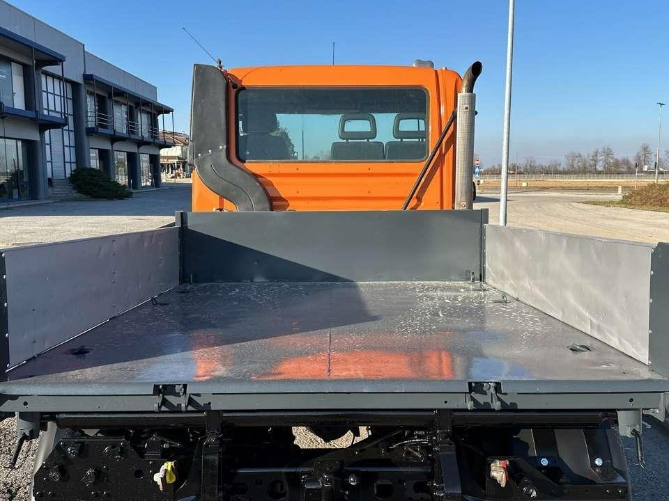 Mercedes-Benz Unimog 405-10 4X4 Photo 7