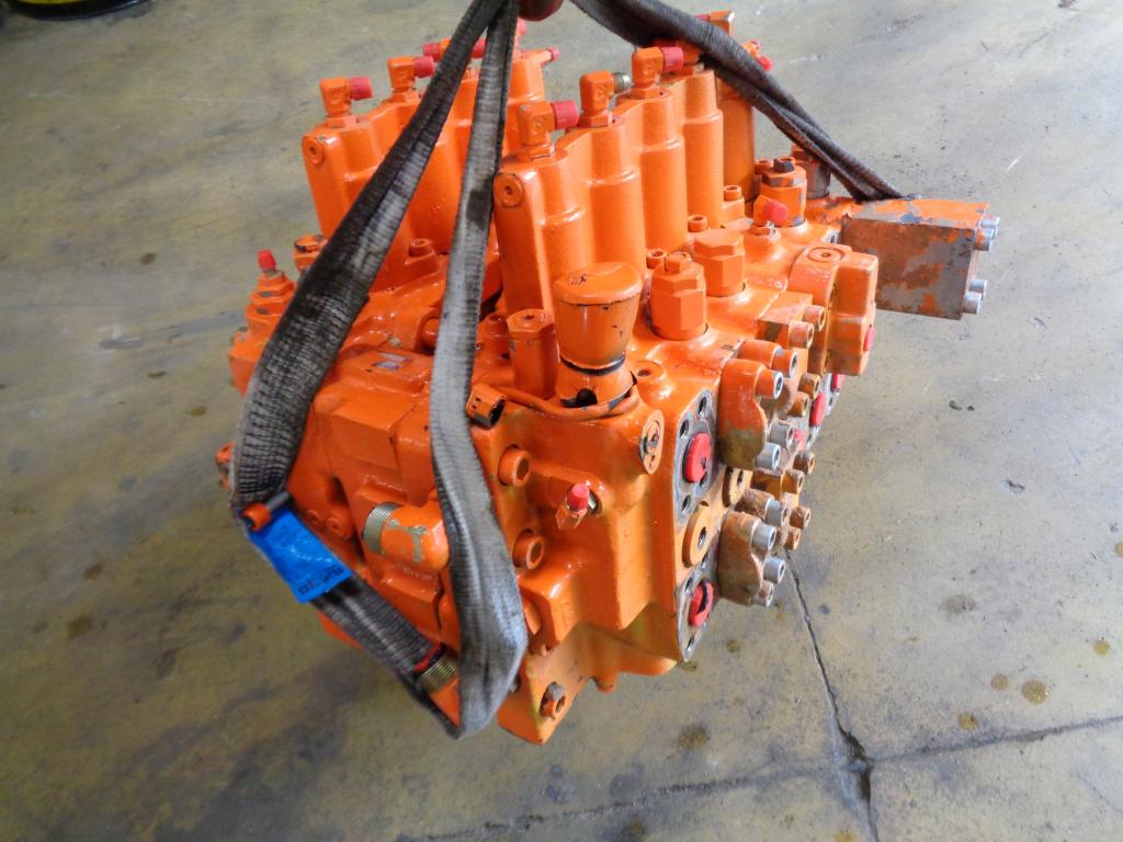 Distributeur hydraulique pour Fiat Hitachi Ex 455 Photo 3