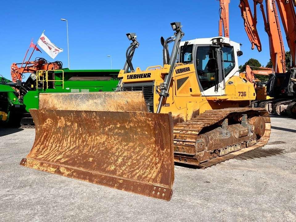 Liebherr 736 Photo 1