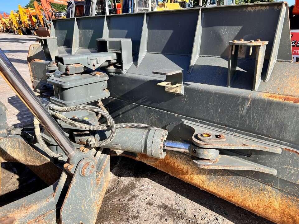 Liebherr 736 Photo 17