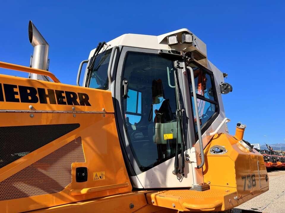 Liebherr 736 Photo 5