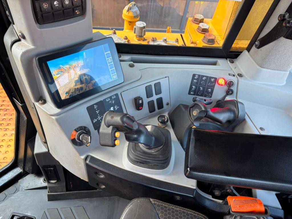 Caterpillar D9 07A Photo 19