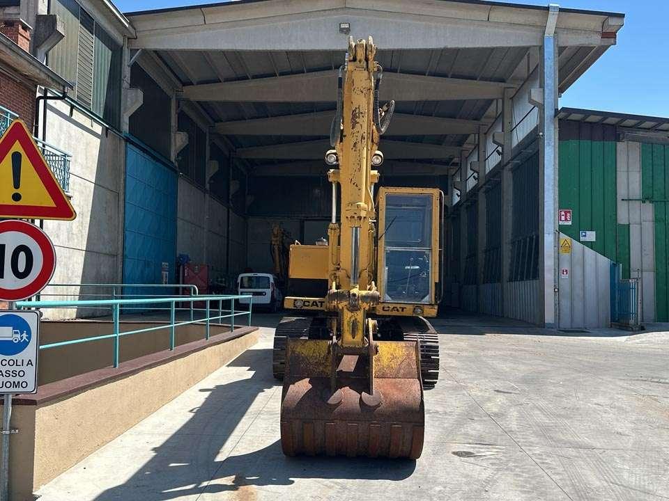 Caterpillar 215B LC Photo 17