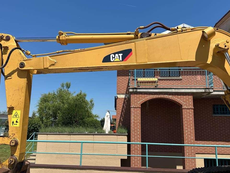 Caterpillar 215B LC Photo 5