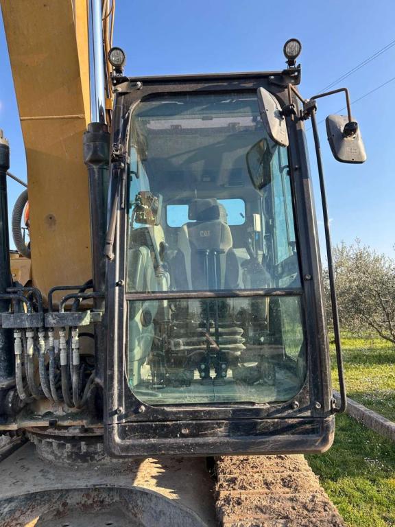 Caterpillar 323FLN Photo 16