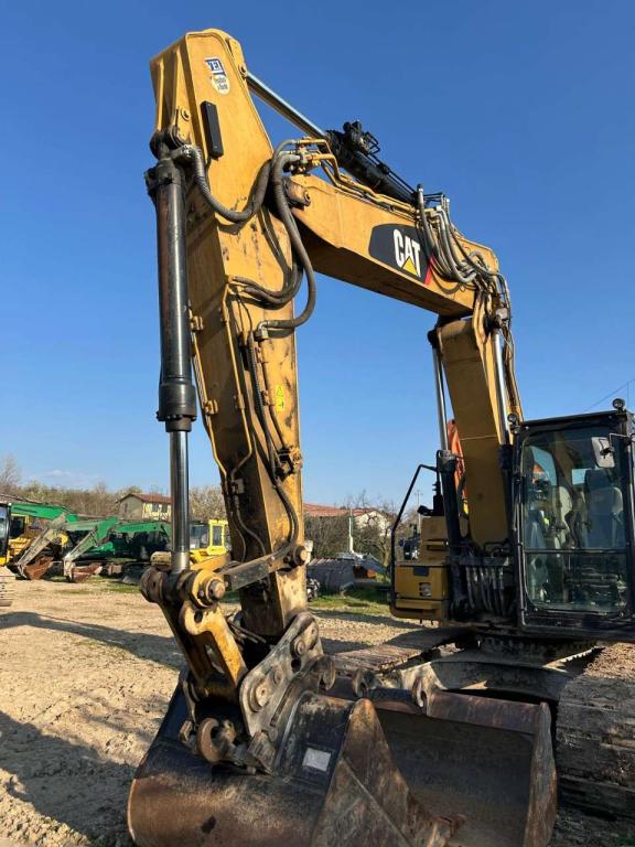 Caterpillar 323FLN Photo 17