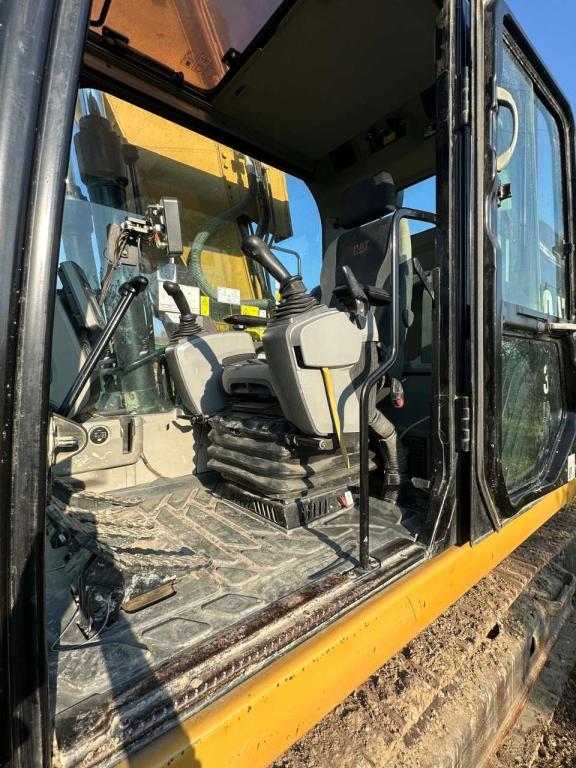 Caterpillar 323FLN Photo 6