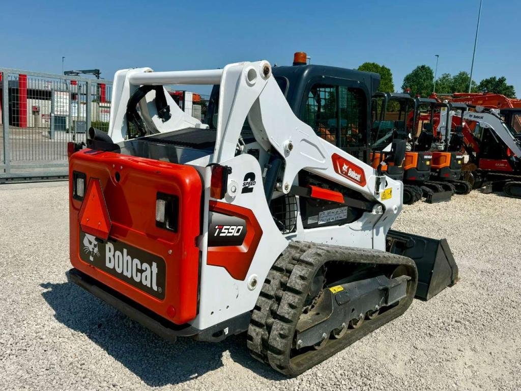 Bobcat T590 Photo 4