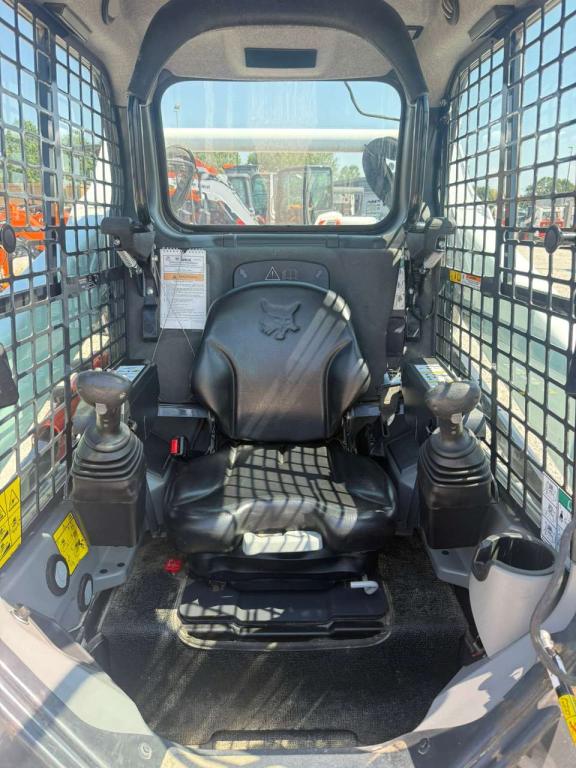Bobcat T590 Photo 8