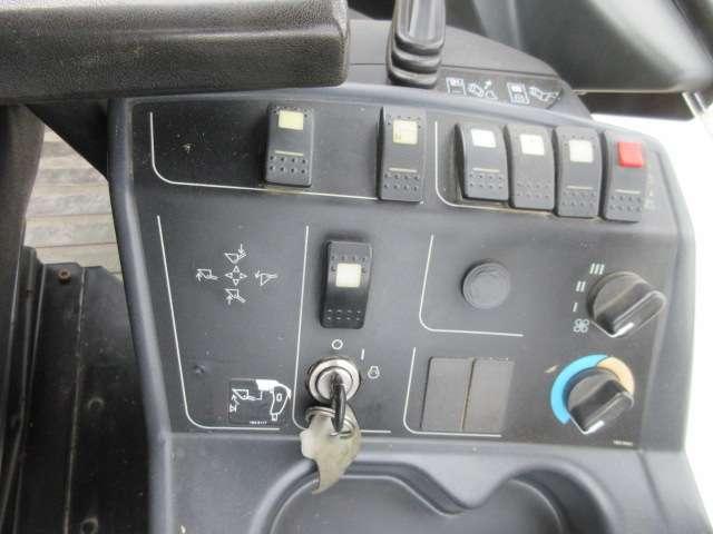Caterpillar 908 Photo 21