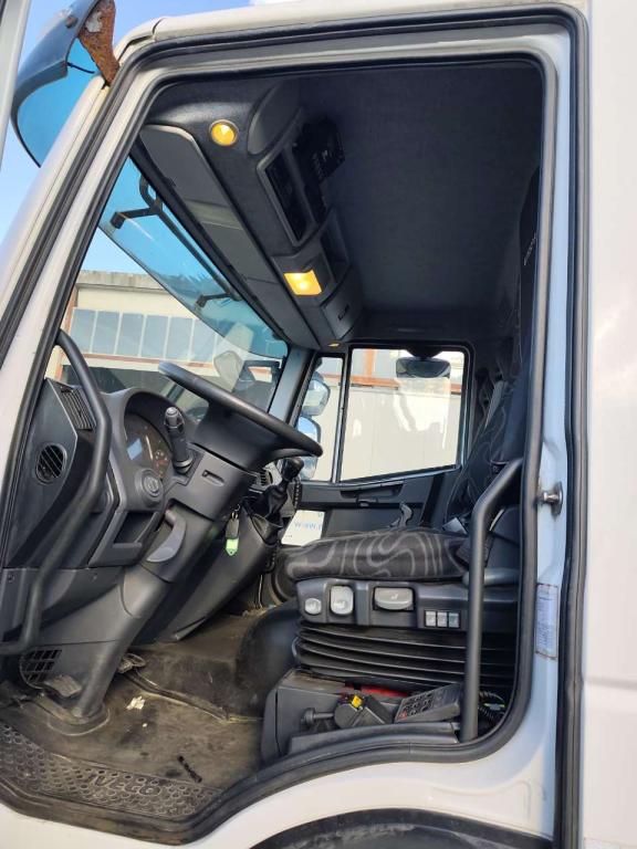 Iveco EUROCARGO 180E32 Photo 22