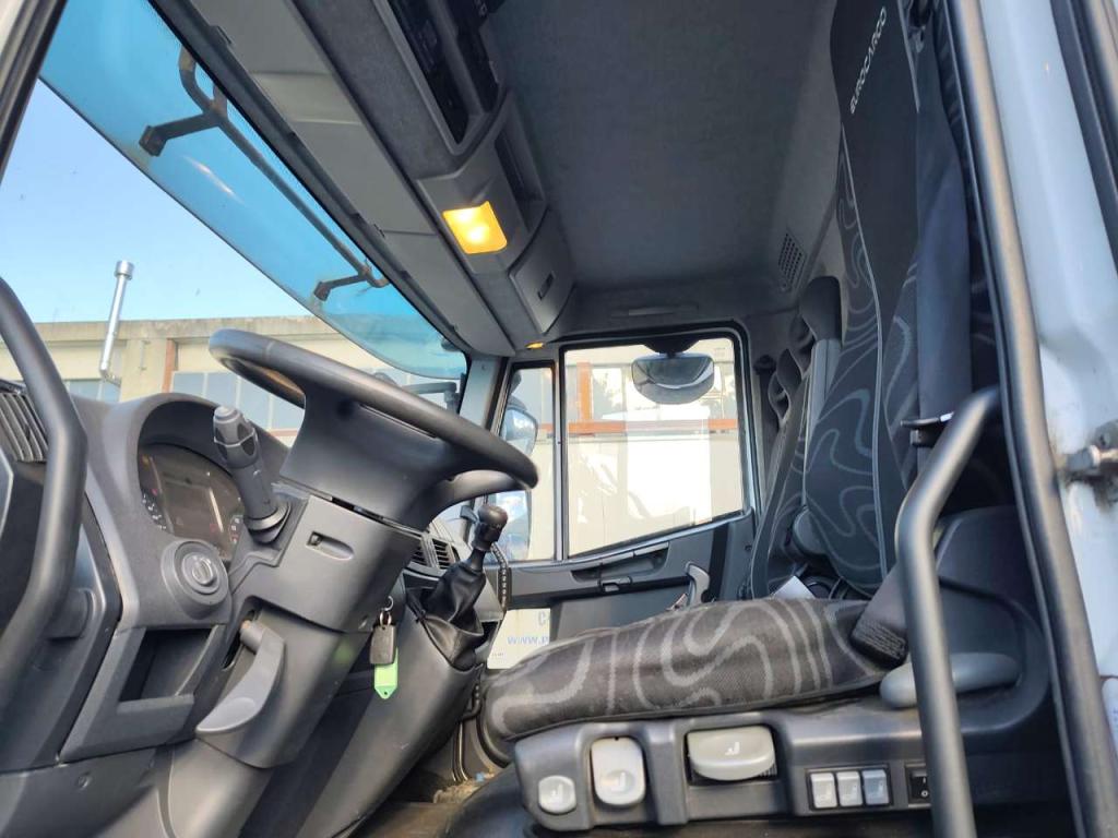 Iveco EUROCARGO 180E32 Photo 23