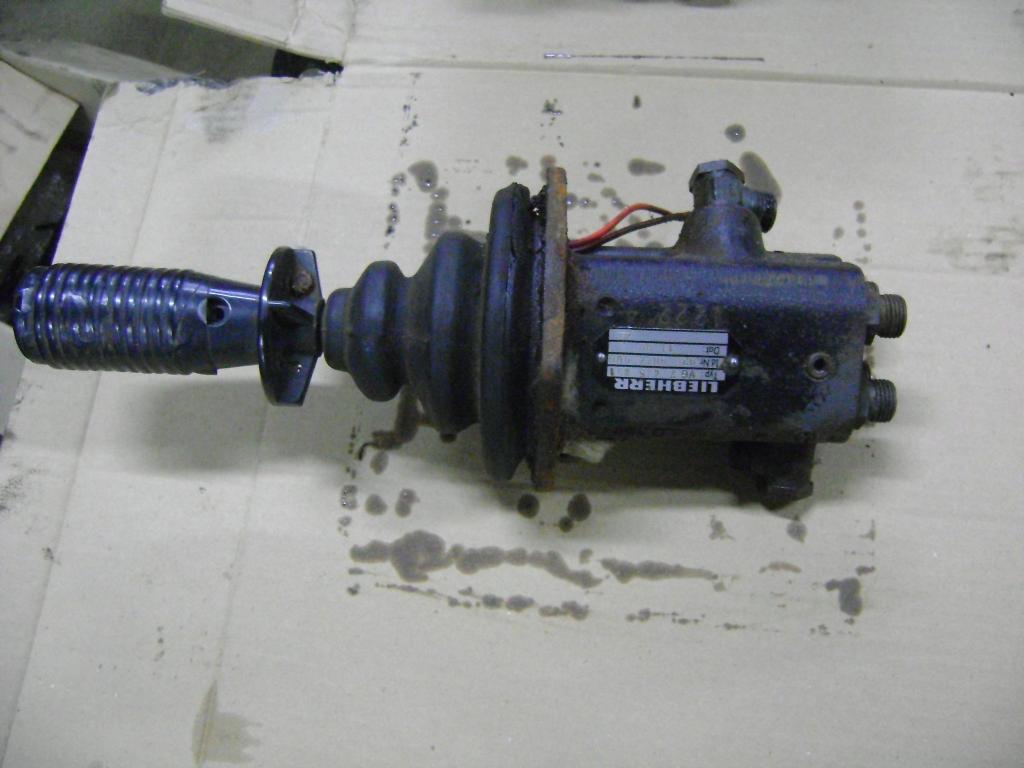 Manipulateur pour Liebherr Serie 900 Photo 1