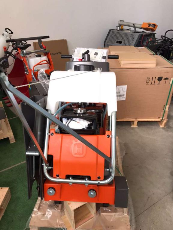 Husqvarna FS 413 Photo 2