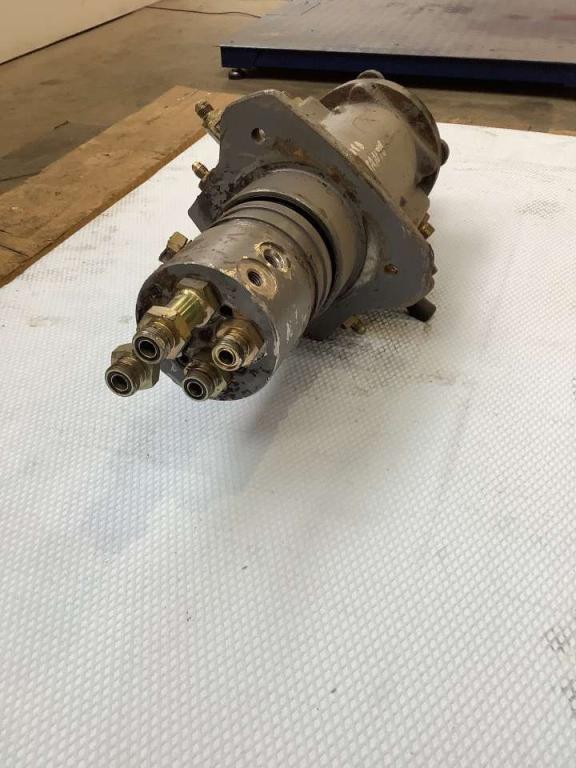 Joint tournant pour Hitachi ZX135US Photo 4
