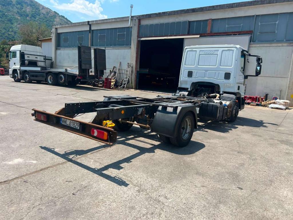 Iveco EUROCARGO 100E18 Photo 14