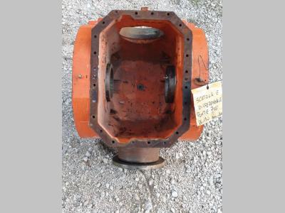 Boîtier d’essieu arrière pour Hitachi W130 en vente par OLM 90 Srl