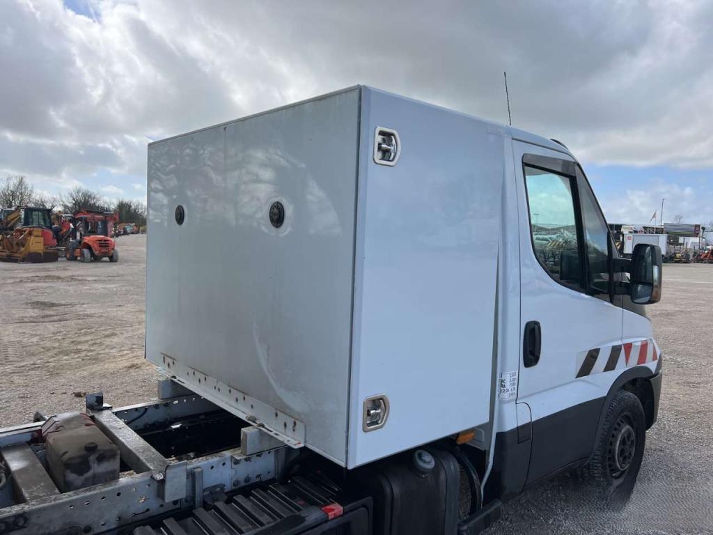 Iveco DAILY 35-120 Photo 18