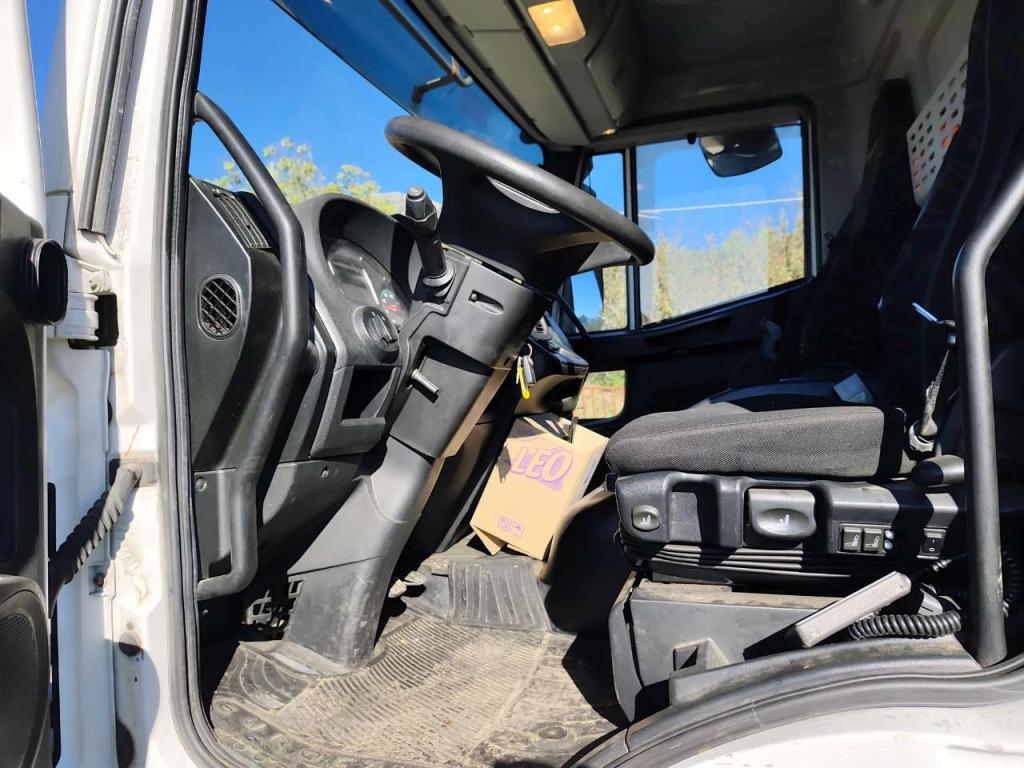 Iveco EUROCARGO 180-320 Photo 17