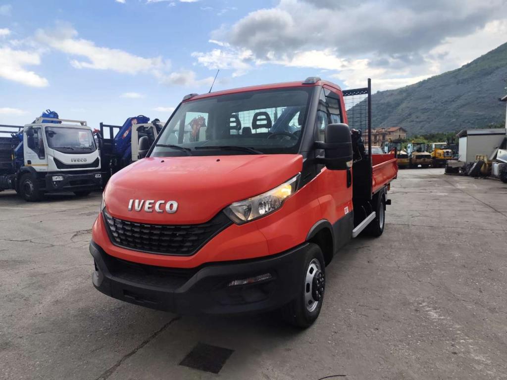 Iveco DAILY 35-140 Photo 12