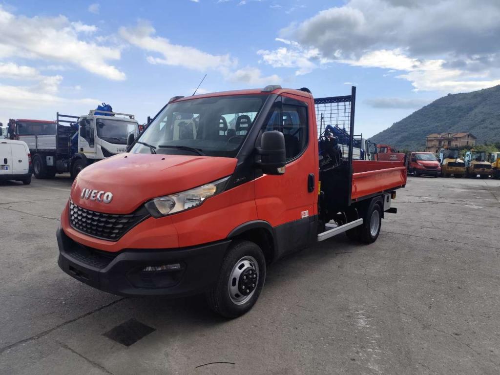 Iveco DAILY 35-140 Photo 13
