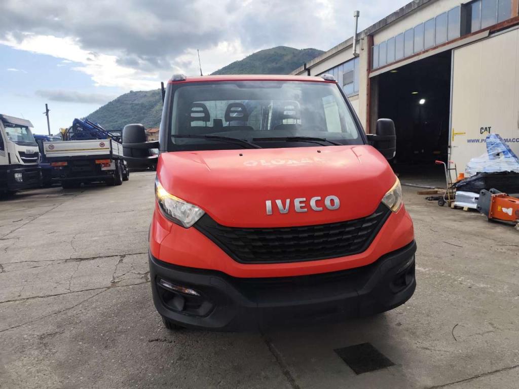 Iveco DAILY 35-140 Photo 16