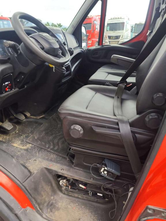 Iveco DAILY 35-140 Photo 23