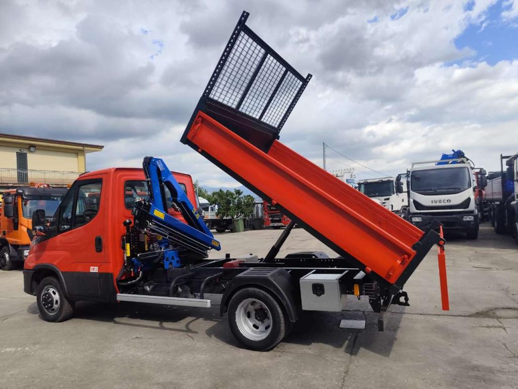 Iveco DAILY 35-140 Photo 26