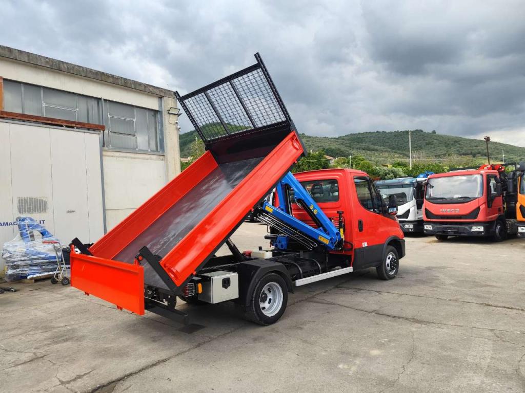 Iveco DAILY 35-140 Photo 29