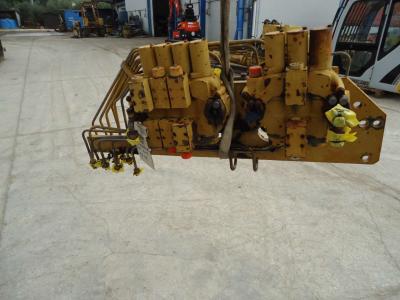 Distributeur hydraulique pour Fiat Allis FE18 en vente par OLM 90 Srl