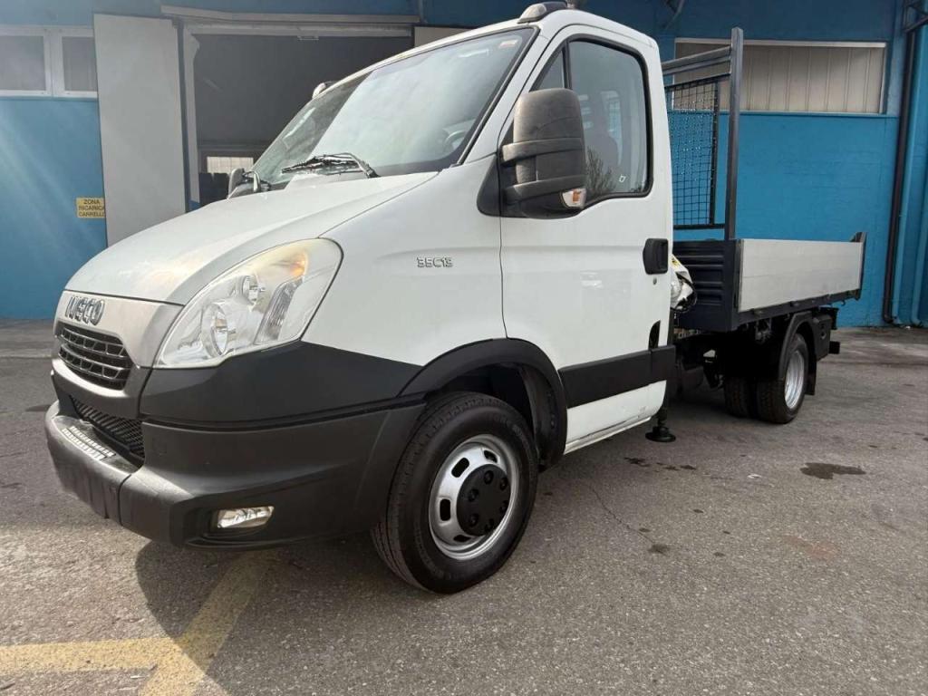 Iveco 35C13 Photo 11