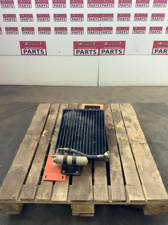 Radiateur climatisation pour Fiat Hitachi EX215 Photo 1