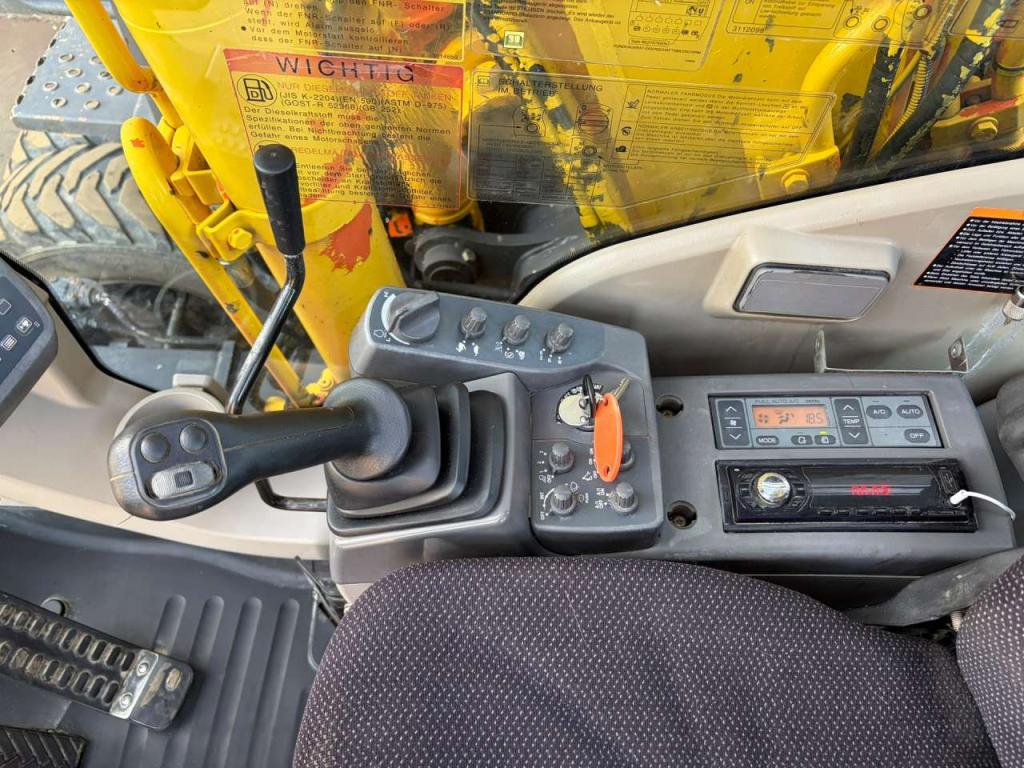 Hitachi ZX140-W3 | German machine Photo 25