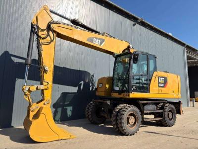 Caterpillar M320F en vente par Smitma B.V.