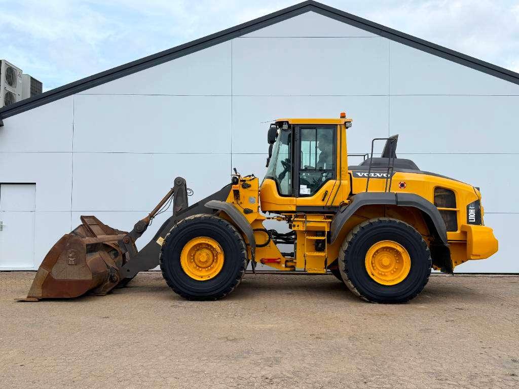 Volvo L110H - Weight System / Backup Camera Photo 1