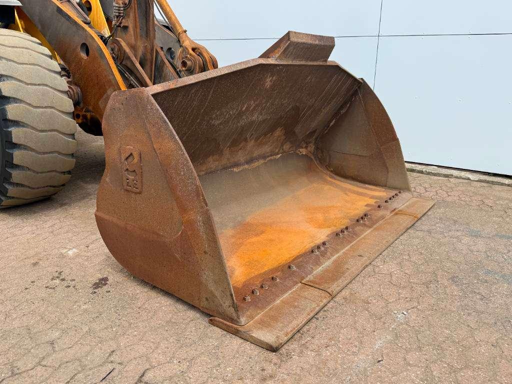 Volvo L110H - Weight System / Backup Camera Photo 17